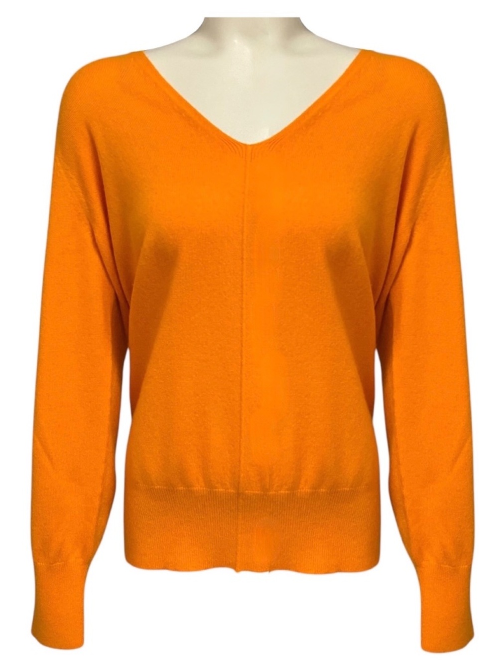AKRIS ORANGE LONG SLEEVED V-NECK CASHMERE KNIT SWEATER